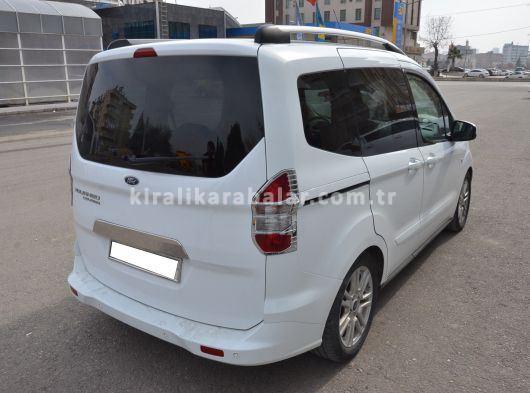 Gökşin Rent a Car'dan Ford Otosan Tourneo Courier