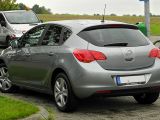 Elegant Rent A Car'dan Opel Astra